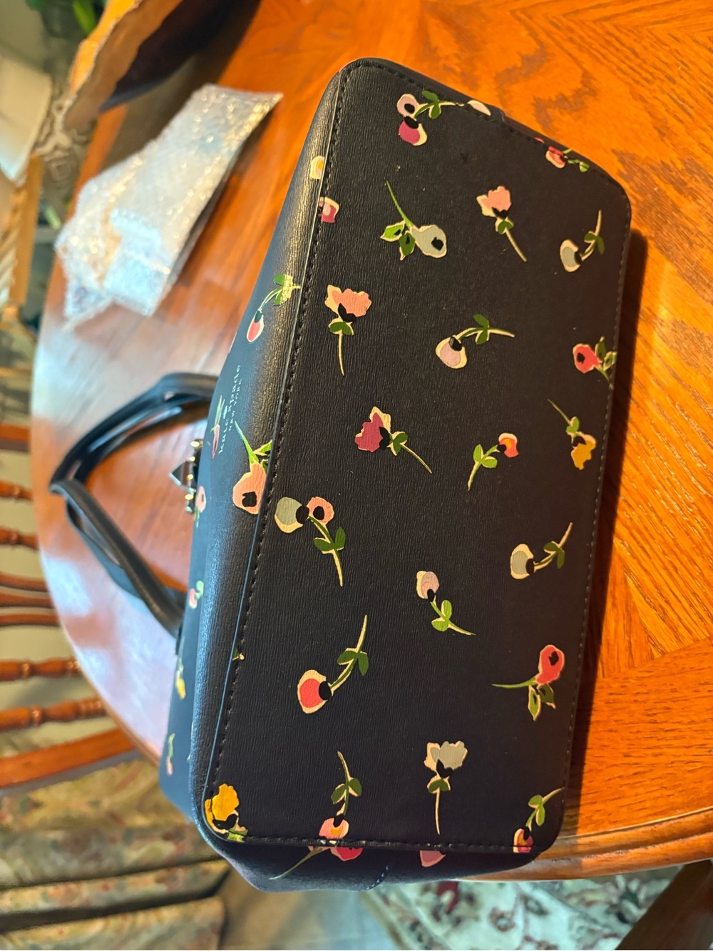 kate spade navy floral tote with pink clasp - Picture 3 of 7